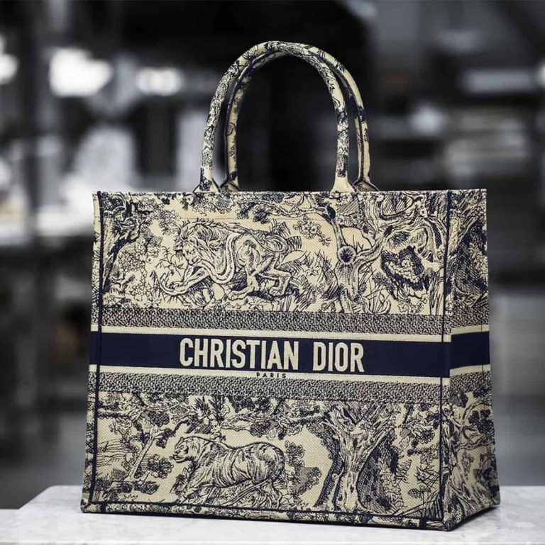 Как отличить настоящие сумки-тоут от поддельных Dior Book