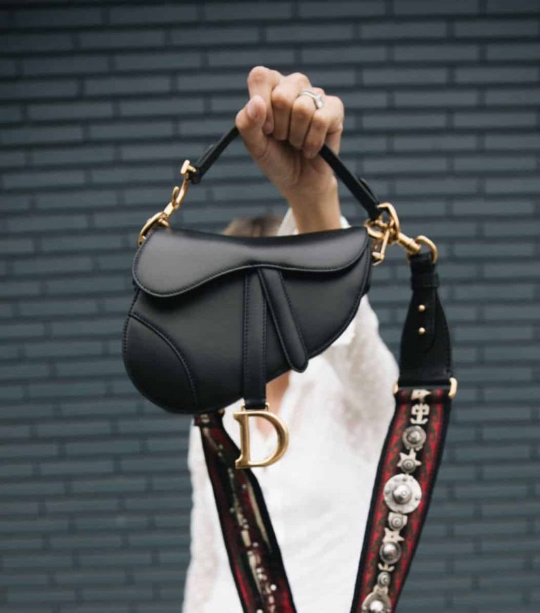 Как распознать поддельные седельные сумки Dior — настоящее против поддельного седла Dior